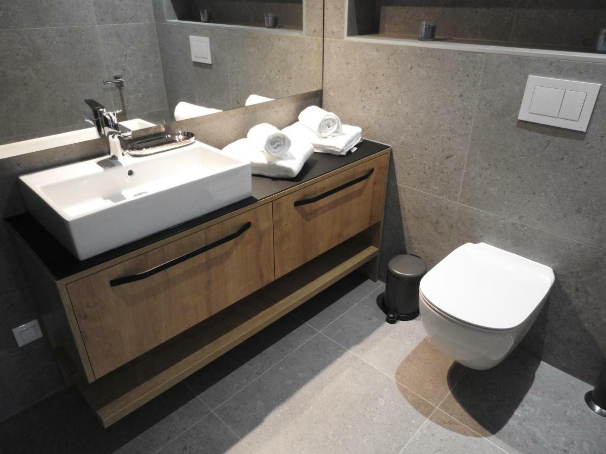 רוביני Luxury Apartments Magali מראה חיצוני תמונה