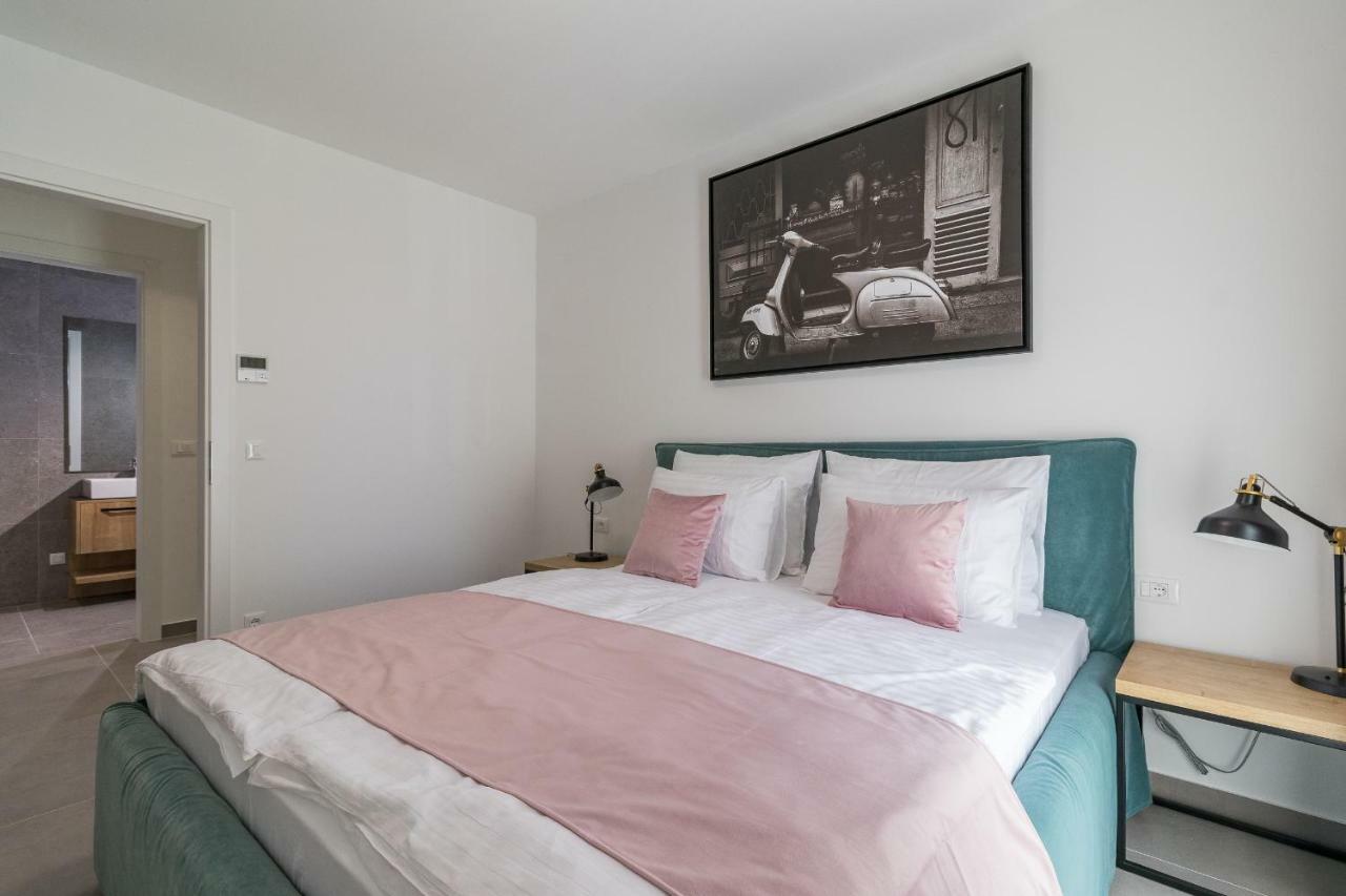 רוביני Luxury Apartments Magali מראה חיצוני תמונה